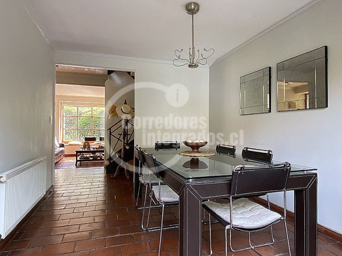 Casa En Arriendo De 4 Dorm. En Vitacura