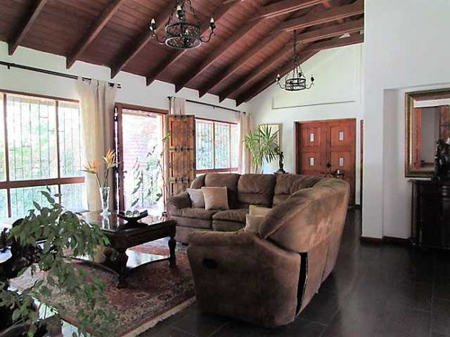 Arrayan Casa, 270m2 En Terreno De 1.500 M2 (76268)