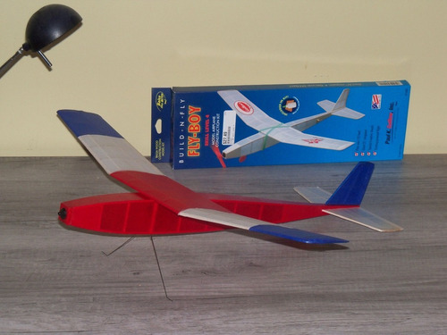 Guillows, Avión Fly-boy Kit Para Armar De Madera Balsa Color 4401