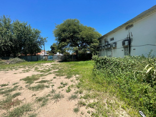Alquilo Lote Sobre Av. Rafael Nuñez 5440, Para Canchas De Padel
