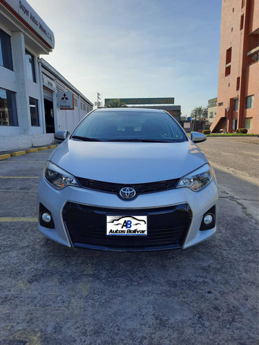 Imagen 2 de 10 de Toyota Corolla S S