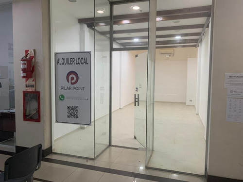 Imagen 2 de 12 de Local En Centro Comercial De Pilar Centro