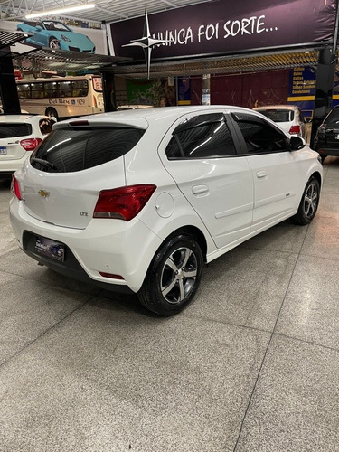 Imagem 6 de 14 de Chevrolet Onix 2019 1.4 Ltz 5p