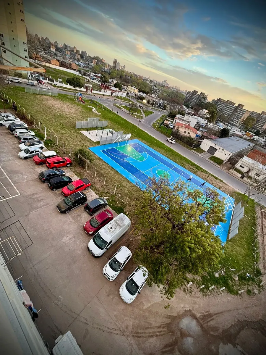 Amplio Y Luminoso Apartamento De 3 Dormitorios En Parque Malvín Alto · Foto 4
