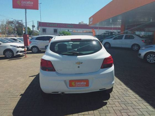 Imagem 2 de 9 de Chevrolet Onix 1.0 Mpfi Lt 8v Flex 4p Manual