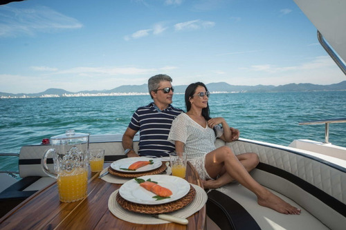 Imagem 2 de 25 de Lancha Fibra Fort - Linha Yachts Focker -f420 Gran Coupé