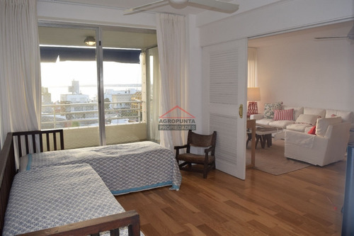 Apartamento En Peninsula, 2 Dormitorios *- Ref: 3013