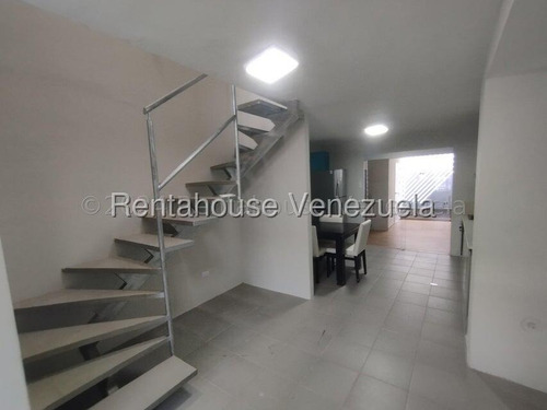 Dennymar, Alquila Hermosa Casa En Exclusiva Zona De Cabudare Presigiosa Urbanizacion Posee 2 Habitaciones 2 Baños Tanque Subterraneo Y Bellas Areas Comunes! B5a18700