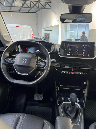 Peugeot 208 1.6 Feline Tiptronic