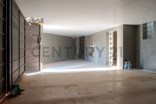 Casa En Venta Funes