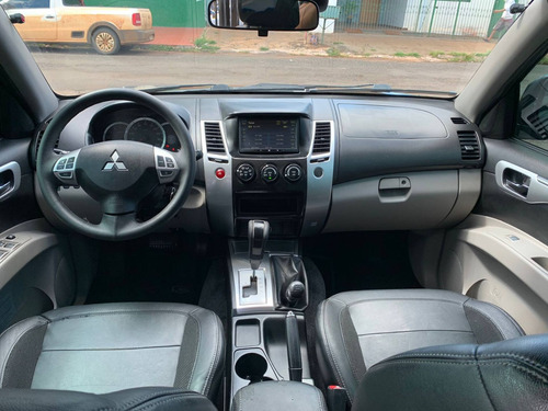 Imagem 8 de 13 de Mitsubishi Pajero Dakar 3.2 Hpe 4x4 7 Lugares 16v Turbo