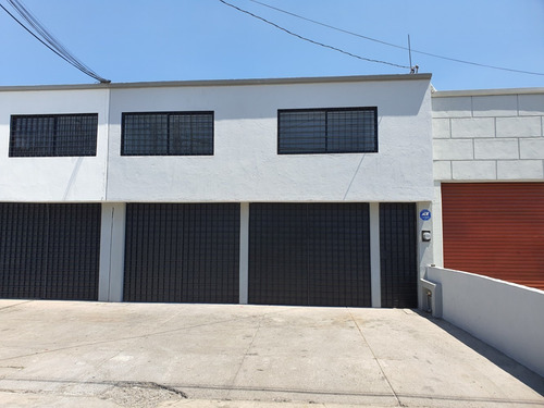 Imagen 1 de 11 de Bodega Comercial Céntrica Muy Cerca De Tec100