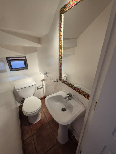 Arriendo Casa Con Piscina 4d 3b 1b 1e En Peñalolén.