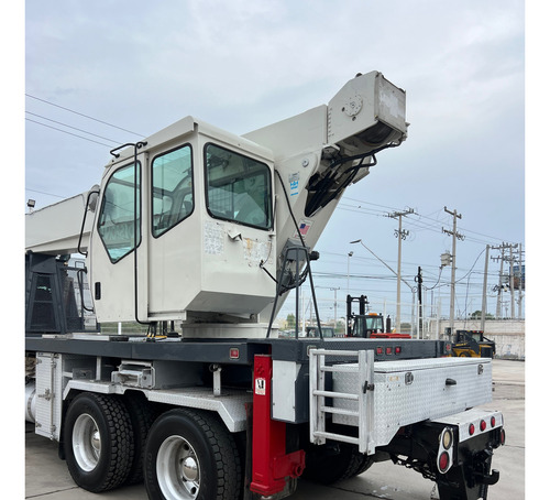 Titan Peterbilt Grua Terex 35 Toneladas 2008