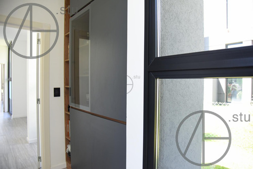Casa En Venta 4 Ambientes En Naudir Escobar