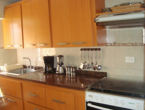 Apartamento En Res.brisas Del Mar Higuerote