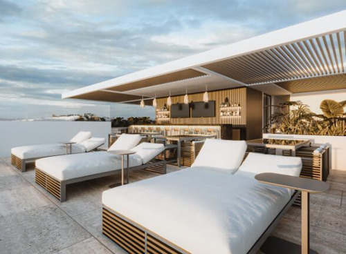 Condo Con Terraza Que Tiene Vista Al Mar, Cuatro Recamaras,