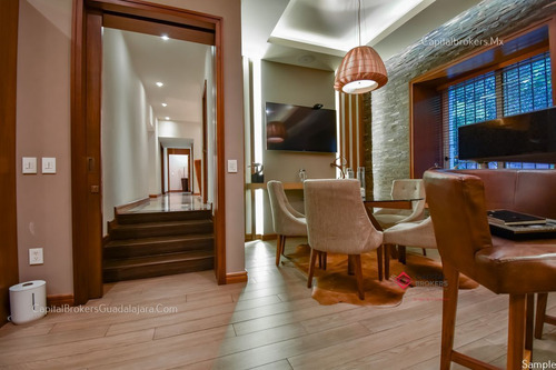 Casa De Lujo En Venta O Renta En Providencia