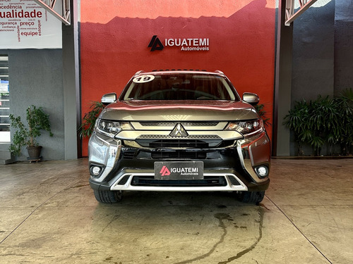 Mitsubishi Outlander 3.0 MIVEC V6 GASOLINA HPE-S AWD AUTOMÁTICO