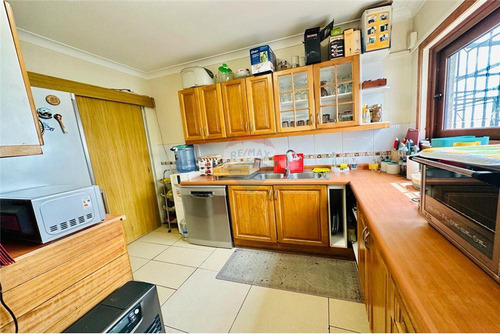 Se Vende Casa 4d,2b,5 Est. Sector Ñuñoa