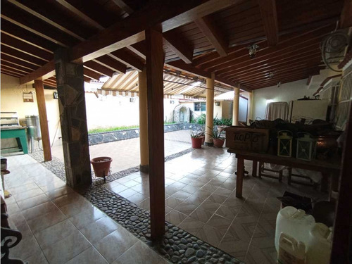 Casa En Venta En Trigal Norte Urb. Piedras Pintadas Ks-8370402