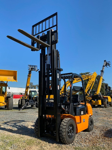 Imagen 2 de 15 de Autoelevador 2500kg - 2.5 Toneladas - Sinomach Cpcd25