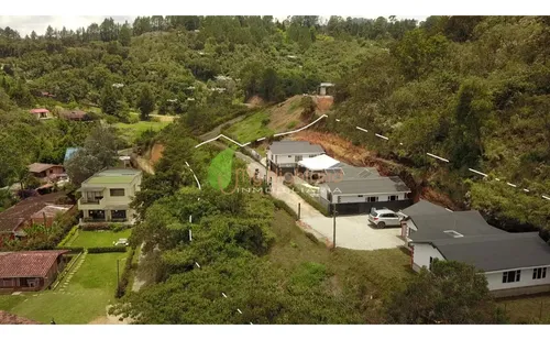 Finca Tipo Condominio Con 3 Casas
