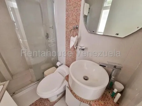 Agp Fascinante Casa Duplex, Remodelada Con Acabados De Primera En Venta, Con Anexo En Sorocaima 25-13153 Ys