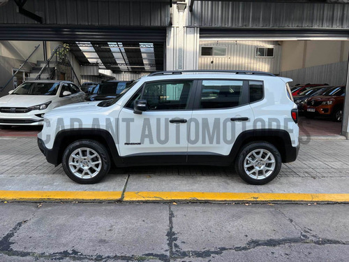 Imagen 2 de 12 de Jeep Renegade Sport Mt /// 2022 - 0km