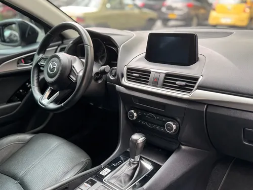 Mazda 3 2.0 Touring At