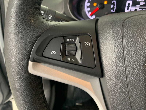 Imagem 13 de 15 de Chevrolet Onix Hatch Activ 1.4 8v Flex 5p Mec 2019