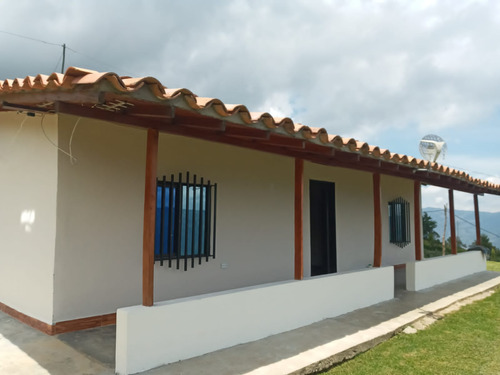 Casa En Girardota Vereda El Yarumo 