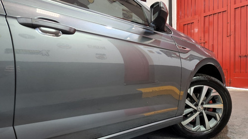 Imagen 16 de 23 de Volkswagen Virtus Highline 2020 1.6 Msi At Smart Garage