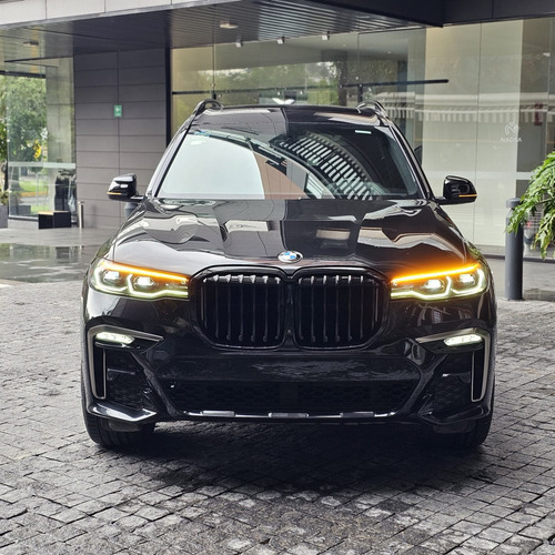 BMW X7 4.4 V8 M50I
