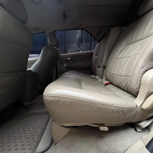 Toyota Fortuner 2.7L AT 2.7CC 2012**