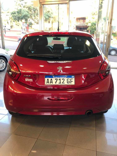 Imagen 8 de 15 de Peugeot 208 2016 1.5 Active