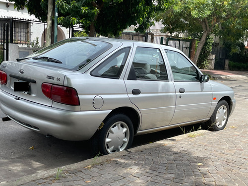 Ford Escort 1.6 Lx Plus Aa