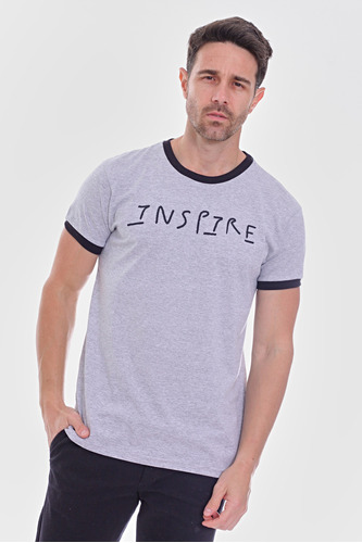 Remera Hombre Estampada Cuello Manga Combinado Inspire