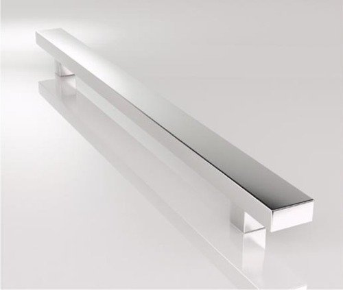 Imagen 3 de 6 de Manijon Barral Rectangular Acero Inoxidable 40x20x600 Puerta