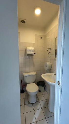 Oficina  Gran Avenida 2 Privados 2 Baños Metro Lo Vial