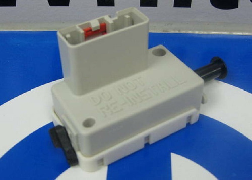 Imagen 3 de 3 de Swiche Pedal De Freno Neon/ Cherokee Liberty Kj/ Dakota