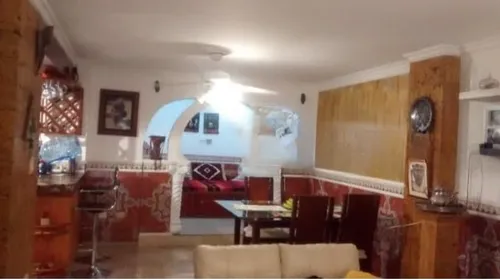 Casa De Tres Niveles Con Excelente Ubicación Cod. 13695