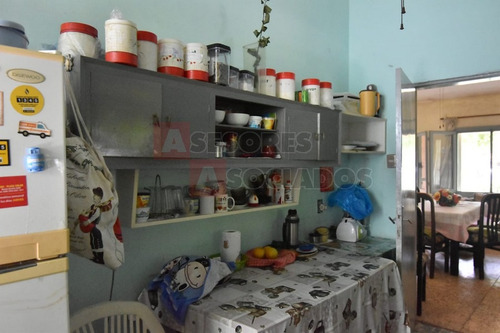 Casa De 3 Dormitorios En Villa Colon