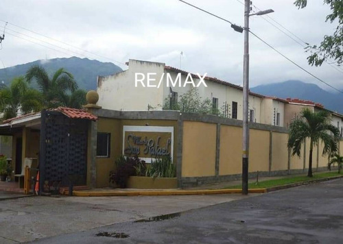 Imagen 1 de 11 de Townhouse En Venta En San Diego Cód 137923 María M López