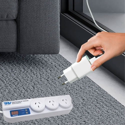 Protector De Tensión Inteligente Zapatilla Trv Smart 10 Plus Color Blanco