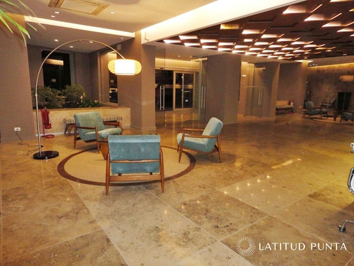 Piso Alto En Brava- Ref: 1188