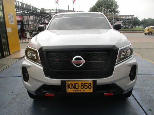 Nissan Frontier Doblecabina 4x2 2500cc Mt Aa