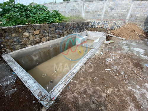 Casa En Preventa En Fracc. Tehuicil Con Escrituras, Con Amplio Jardín Y Alberca
