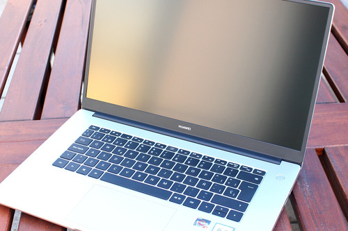 Huawei Matebook D15, Amd 5700u, 16gb, 512gb Ssd (Usado)