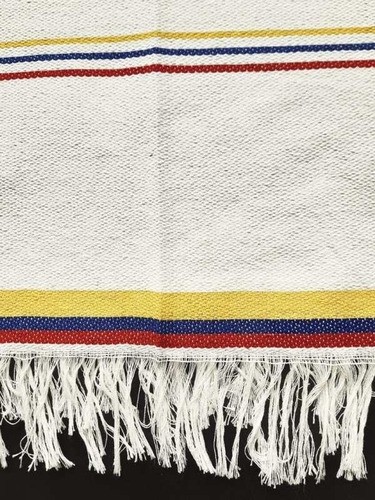 Imagen 2 de 4 de Poncho Artesanal Bandera Sensación